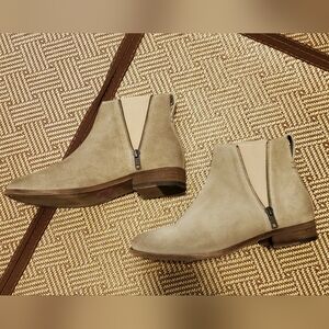 FINAL! NWT Frye Chelsea Boots